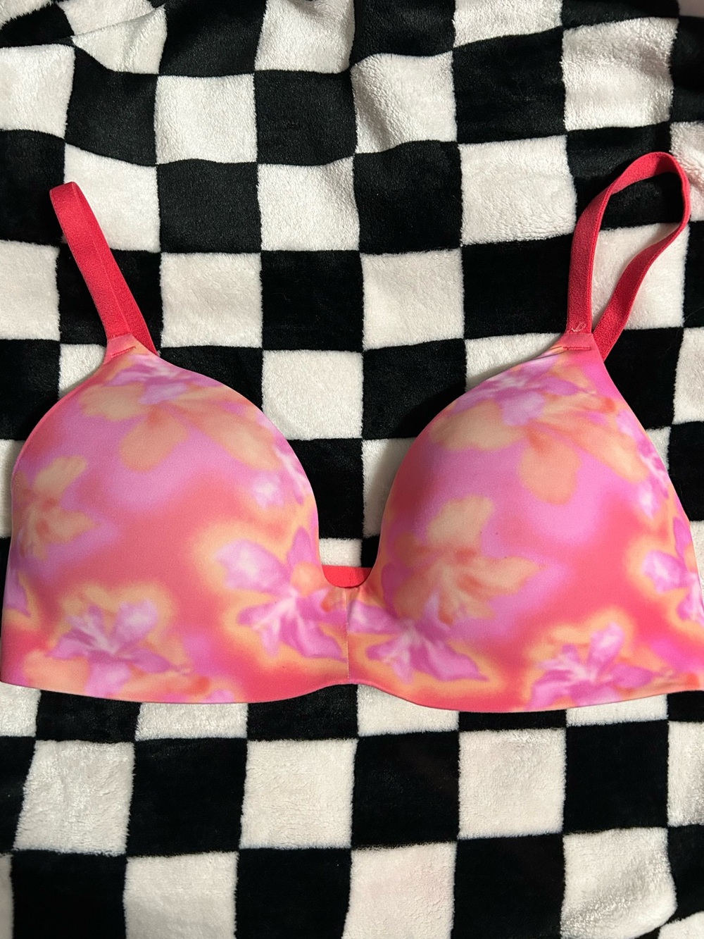 PINK Victoria's Secret Wear Everywhere Push-up Wireless Candy Hibiscus 34D EUC!